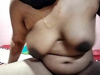 DESI VIRGIN'S SHAVED PUSSY FINGERING AND RAW SEX PLEASURE
