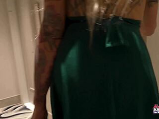 tattooed blonde milf cindy crawford rims balls deepthroats then swallows cum to get fucked