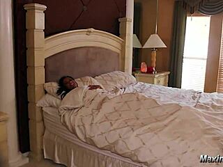 oriental housewife maxine x cheats on hubby riding lord black's cock