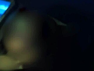 transei numa edi��ao abandonada e um cara desconhecido me fodeu e gozou na buceta pt 1-3 com as pernas abertas