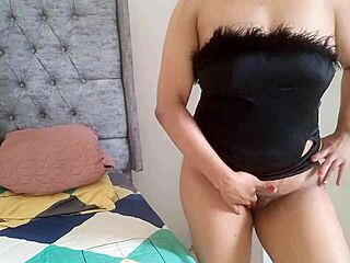 tempting latina milf squirts begging for your hottest custom fantasies