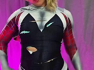 Latina babe dressed as Gwen Stacy delivers deep wet blowjob