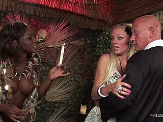 whoa this ebony babe loves that interracial group pounding with blondes 🍫👯‍♀️💦