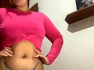 I Flash And Make Guys' Cocks Hard And Wet!