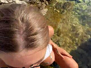 Risky Beach Blowjob Tempts Boyfriend into Sloppy Deepthroat Cumshot