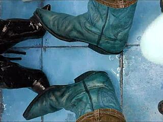 i pee right in these tight ankle boots