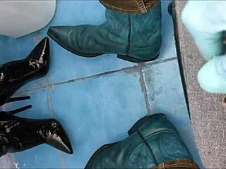 i pee right in these tight ankle boots