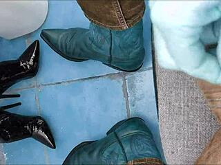 i pee right in these tight ankle boots