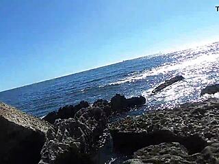 prostitute's juicy african ass tempts nudist beach eyes in bueno culo playa