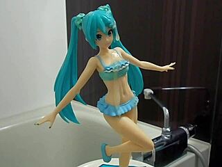 Figure Drowned in Bukkake Loads