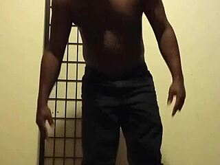 spider crab workout leads to restricted cumshot roleplay on her ass