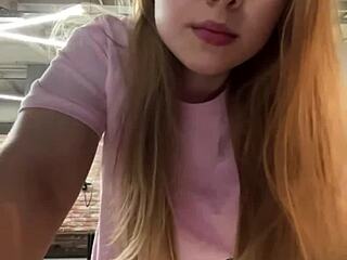 heart pounding as wet teen pussy gets fingered and fucked hard in public gym webcam show