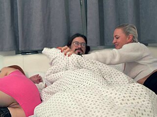 Step Sis and Step Mom Share Bed for Double Anal Creampie Spreading