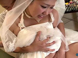 Asian bride in wedding dress fingers hairy pussy for sneaky visitor