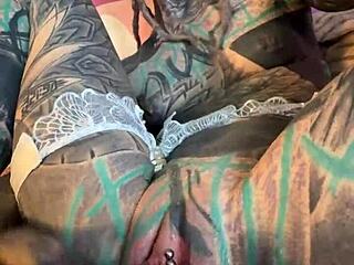 i can't stop fingering my shaved pussy while dirty talking in german as tattooed solo girl