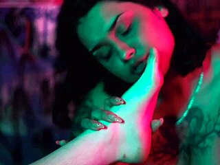 Foot fetish threesome with Acidalia Mad Maxxx and Rotten Venus gagging deep