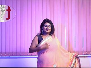 indian beauty strips saree at fashion fiesta and fingers her fat pussy!