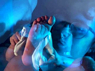 damn my dirty nylons smell so strong you won't resist sniffing these sexy feet!