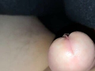 CHUBBYKAOT FLASHES FAT BELLY IN BED!
