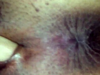Loren's Teasing Lips Drive Me Wild in Florida