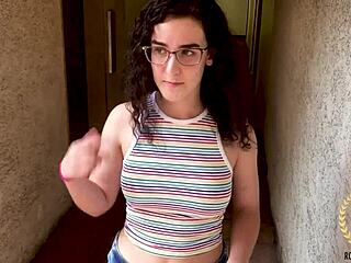 San Diego nympho Lyra Lockhart begs for Rome Major facial
