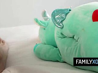 wanna spank my naughty pussy, stepdad?