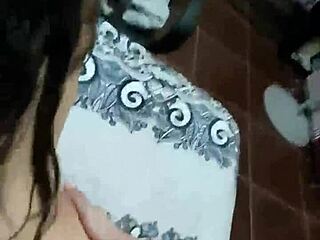 me encanta follando la esposa del vecino con mi verga enorme