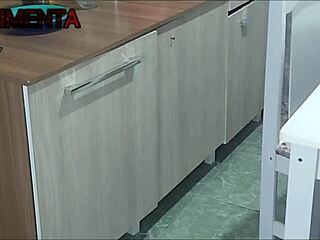 prima calls me on zap to fuck on kitchen table cuz no plans huge cumshot