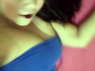 scorpiotinna showing her stockings and beautiful feet