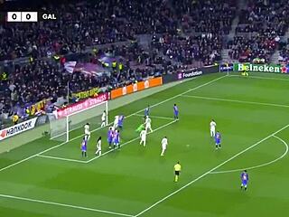 fc barcelona draws with galatasaray on holiday