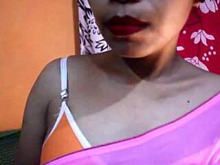 Indian Desi Big Ass Bhabhi Wearing Pink Saree And Blowjob Her Boyfriend Indian Cheating Housewife Viral Sex Video