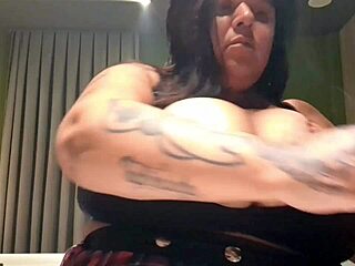 bbw fumando com os peitaes de fora mary jhuana
