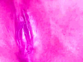 girl enjoys a nice little masturbation session