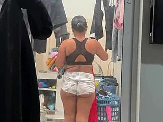 vecina puedes lavar mi ropa porafvor te pagare