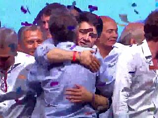 Nada de porno solo macri bailando clasico argentinos