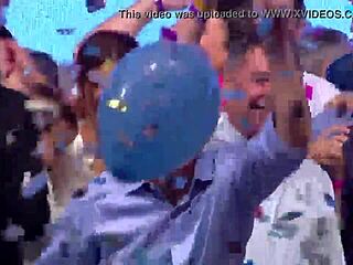 Nada de porno solo macri bailando clasico argentinos