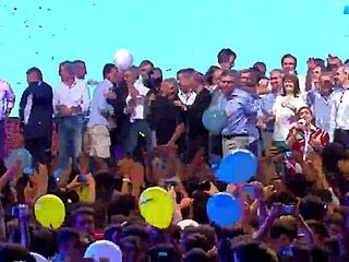 Nada de porno solo macri bailando clasico argentinos