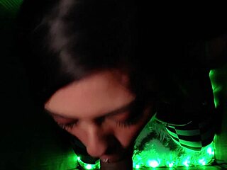 gloryhole facial cumshot comiendo verga semen en la boca