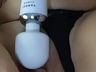 mon vibro pour mon clito et un lush pour ma chatte