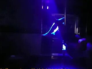 Master club recreio nina amadora dancing at night