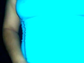 Nena En Ropa Deportiva Termina Mojada