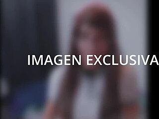 Tiene una cara inocente por fin me la cog� no me hacia caso en el colegio