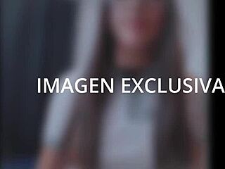 Tiene una cara inocente por fin me la cog� no me hacia caso en el colegio