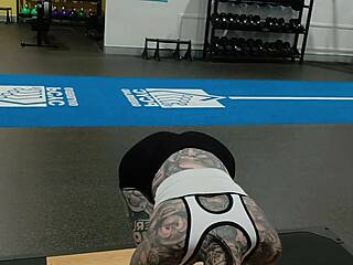 Booty At The Gym Hot Milf Ass