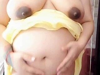 pregnant wife mastrubate in front of cam