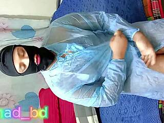 Desi virgin girl gets fucked first time
