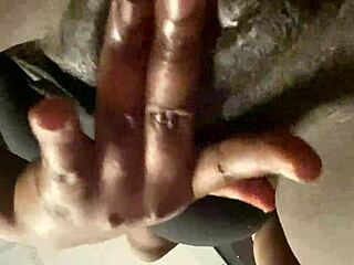 Ebony street walker pussy play video