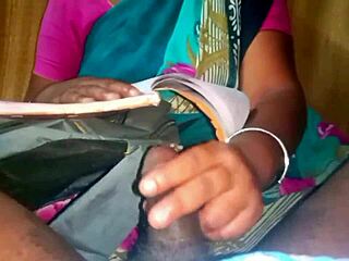 Indian Priyanka Aunty Handjob With Village Man