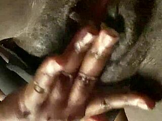 Ebony street walker pussy play video