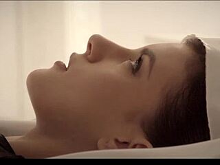 European teen girlfriend enjoys intimate sensual sex